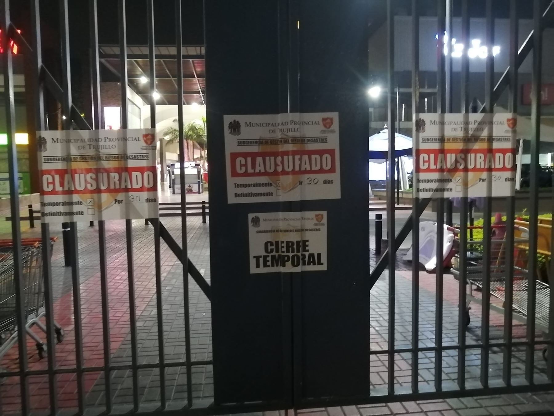 Por 30 días permanecerá cerrado el centro comercial Real Plaza de Trujillo por riesgos en conexiones eléctricas, según dispuso la municipalidad provincial. ANDINA/Difusión