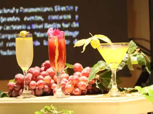 Con creativos cócteles, elaborados a base de pisco, granada, ají y olivo, diversos gremios de Tacna promueven los productos emblemáticos de esta región. ANDINA/Difusión