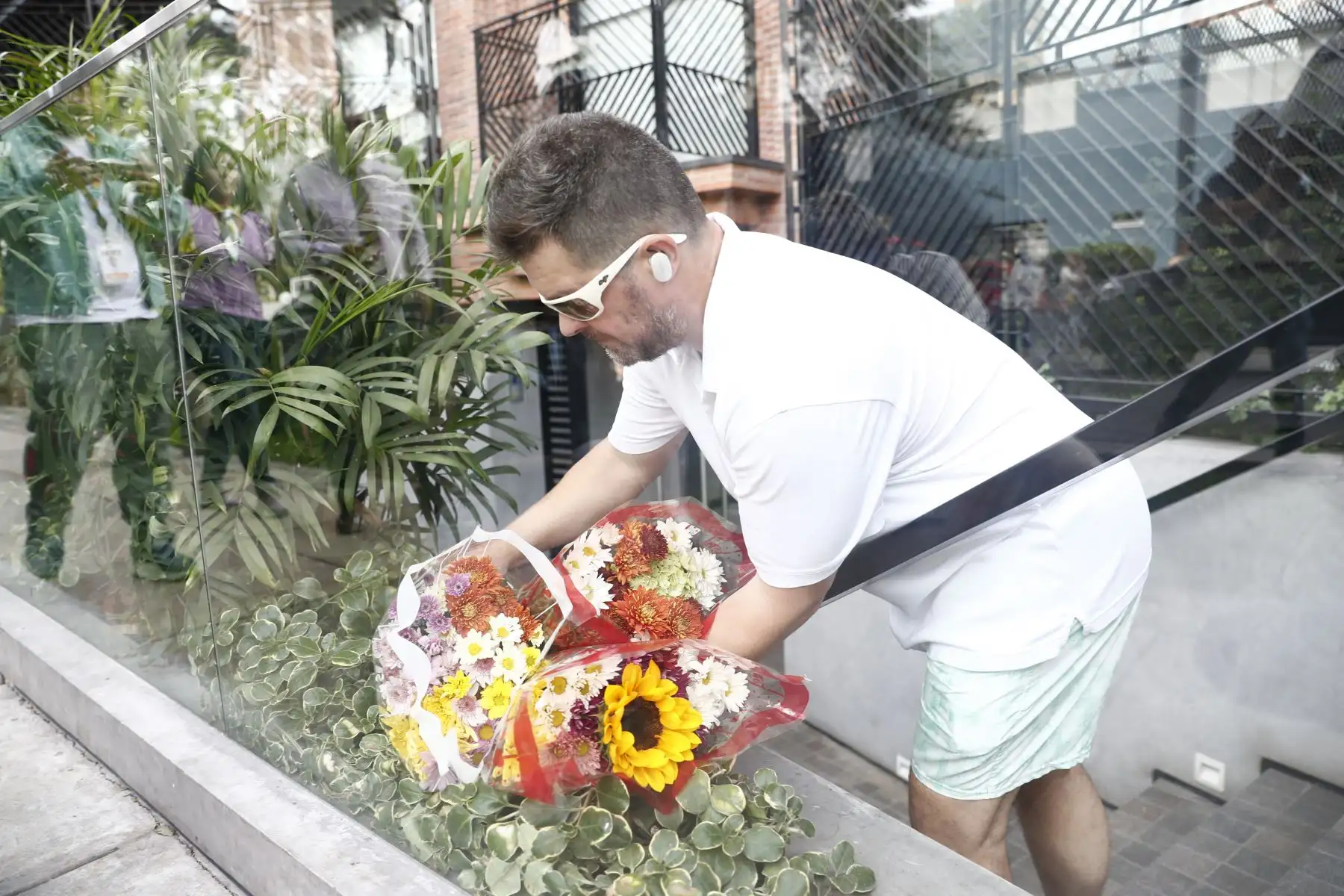 La disartria secundaria, debido a un síndrome neuromuscular bulbar, fue la enfermedad que afectó por 12 años al cantautor peruano Pedro Suárez Vértiz, quien falleció hoy a los 54 años.
Foto: ANDINA/Daniel Bracamonte