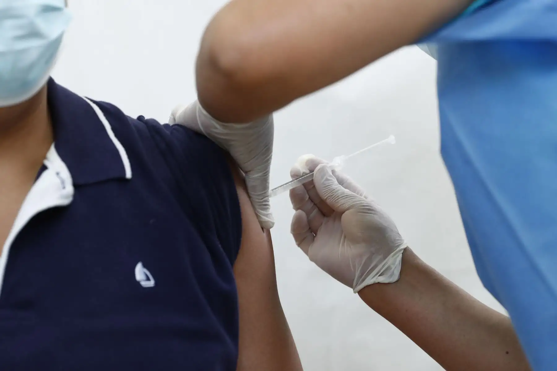 Todas las redes a nivel nacional se encuentran abastecidas de vacunas y se puede acceder a ellas de manera gratuita en cualquier establecimiento de salud. Foto: ANDINA/Daniel Bracamonte