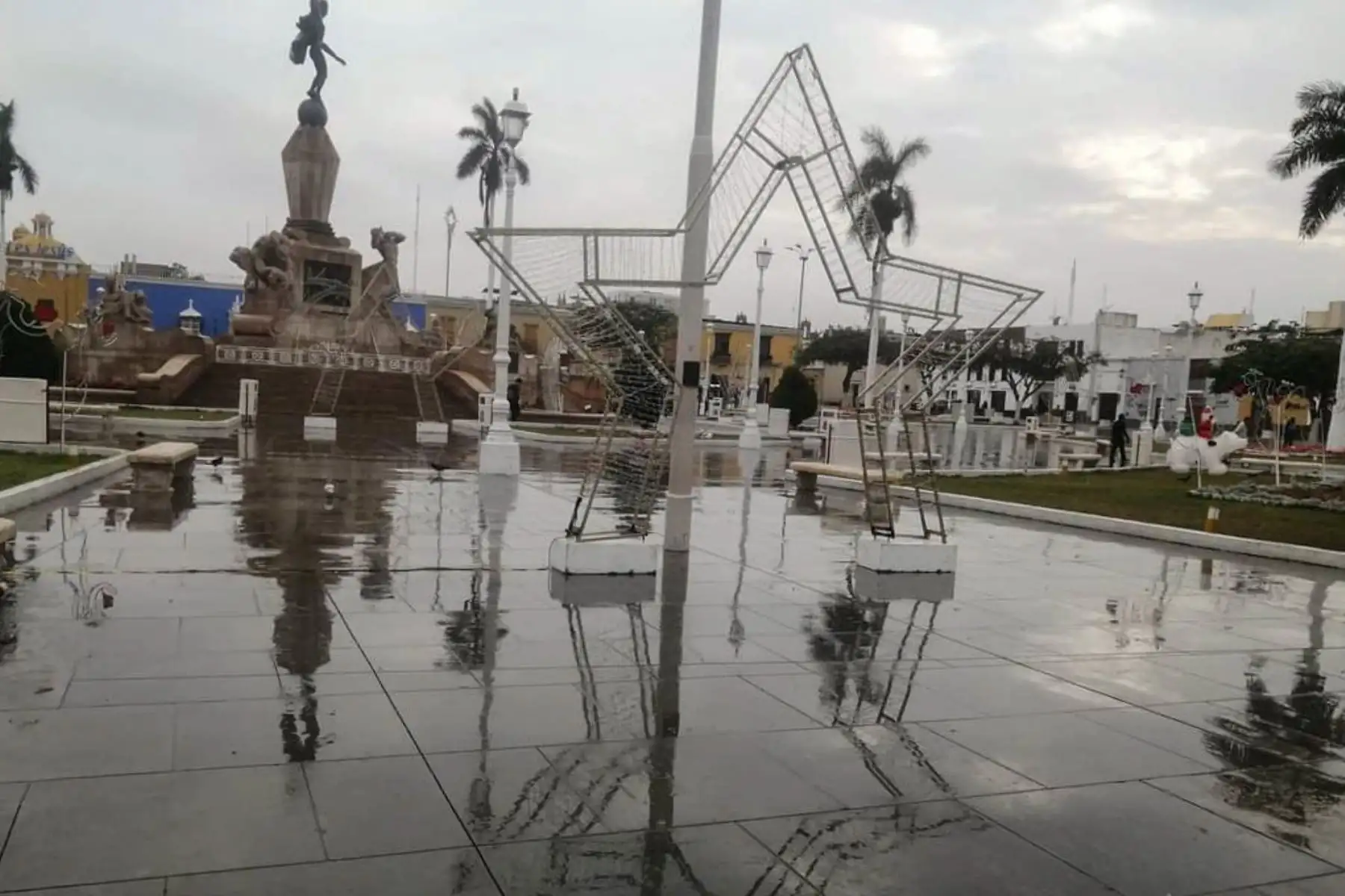Según el Centro Climatológico del Norte, la mayor carga de nubes con riesgo de precipitación se ha desplazado hacia la zona del centro poblado El Milagro, en el distrito de Huanchaco; así como en el distrito de La Esperanza.
Foto: cortesía Darwin Portales