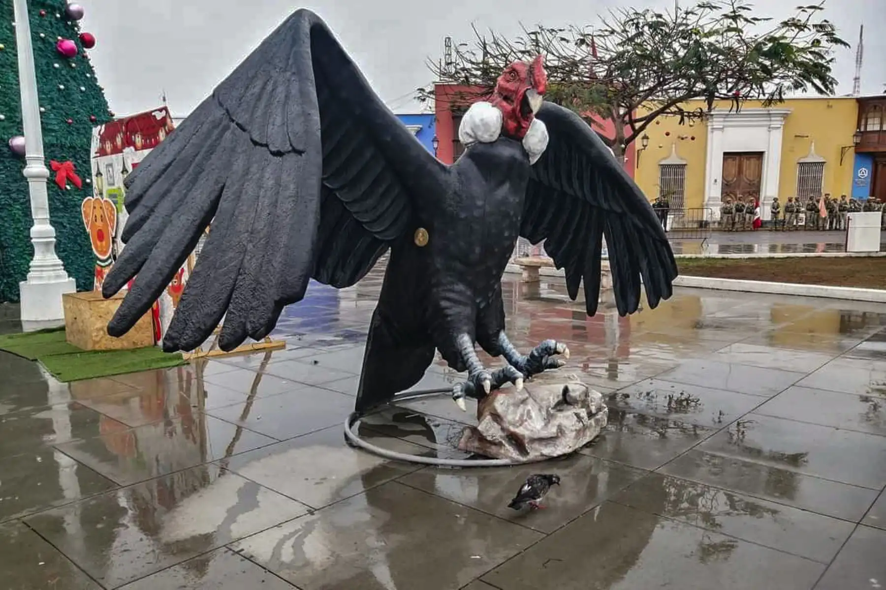 La provincia de Trujillo, en la región La Libertad, soporta una persistente lluvia desde las 04:00 horas de hoy viernes 29 de diciembre, que ha provocado el aniego de muchas de sus calles en los diferentes distritos de esta jurisdicción.
Foto: cortesía Darwin Portales