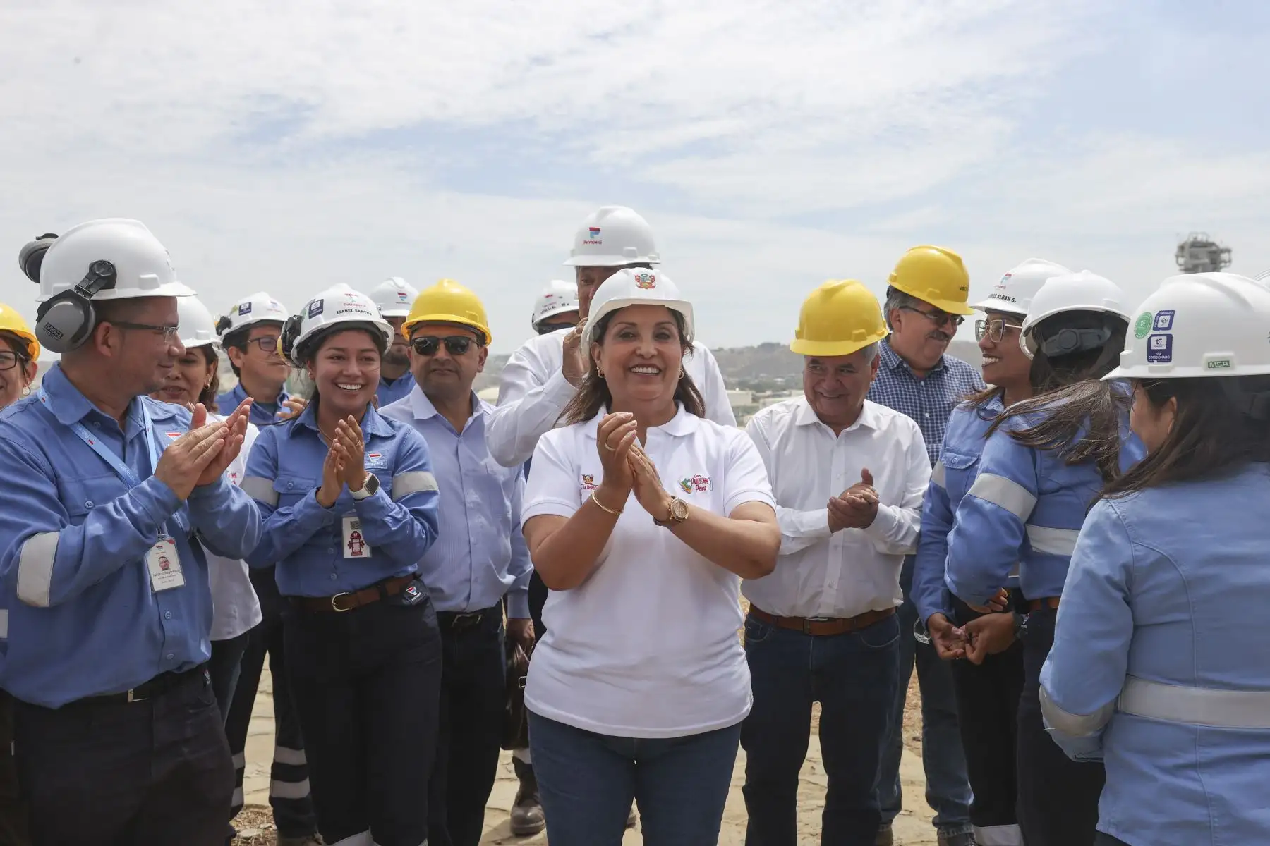Presidenta Dina Boluarte participa en ceremonia de inicio de operación plena de la nueva Refinería de Talara. Foto: ANDINA/Prensa Presidencia