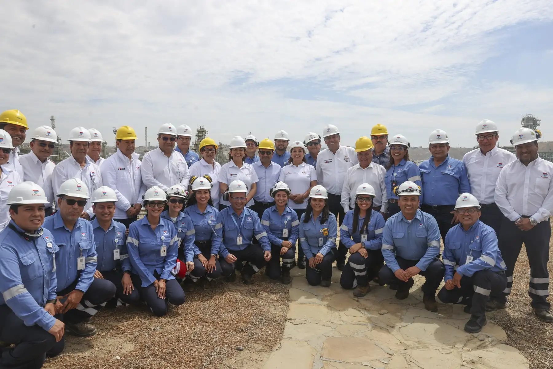 Presidenta Dina Boluarte participa en ceremonia de inicio de operación plena de la nueva Refinería de Talara. Foto: ANDINA/Prensa Presidencia