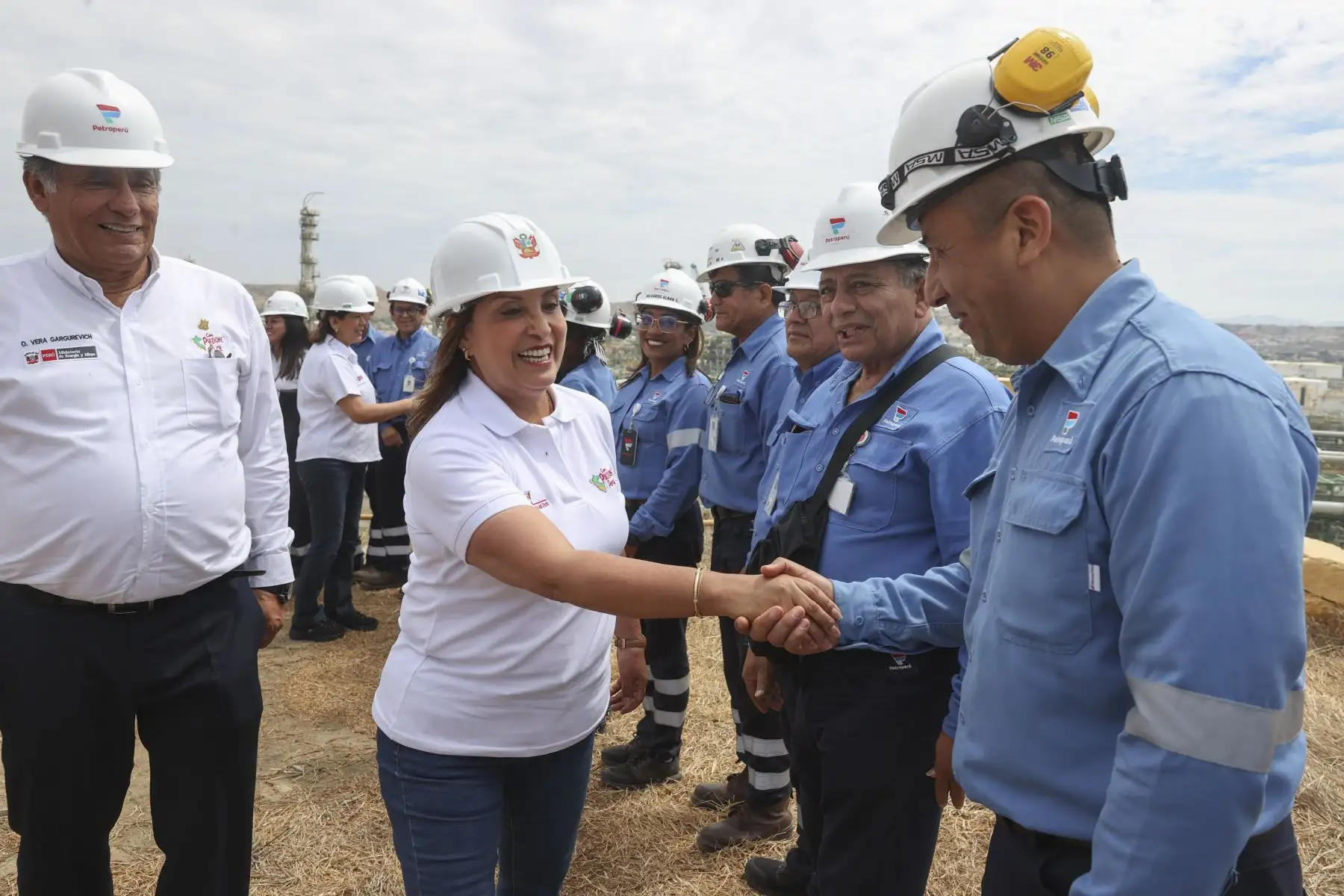 Presidenta Dina Boluarte participa en ceremonia de inicio de operación plena de la nueva Refinería de Talara. Foto: ANDINA/Prensa Presidencia