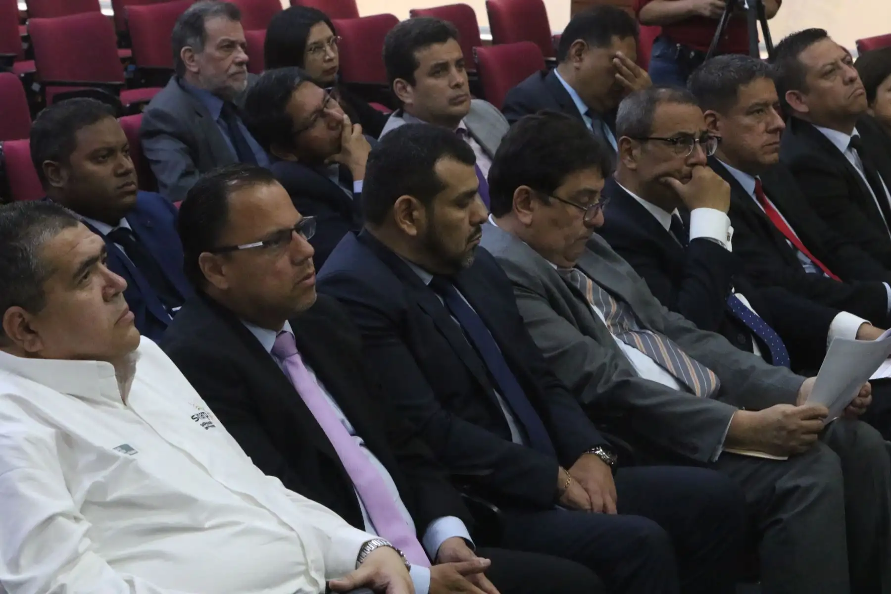 En otras medidas, mencionó también el avance en la ejecución de las inversiones en 6 penales: la ejecución de obra en Iquitos y Chimbote, la ejecución de saldo en Puno, y la elaboración de expediente técnico en Abancay, Arequipa y Pucallpa.
FOTO:ANDINA/Hector Vinces.