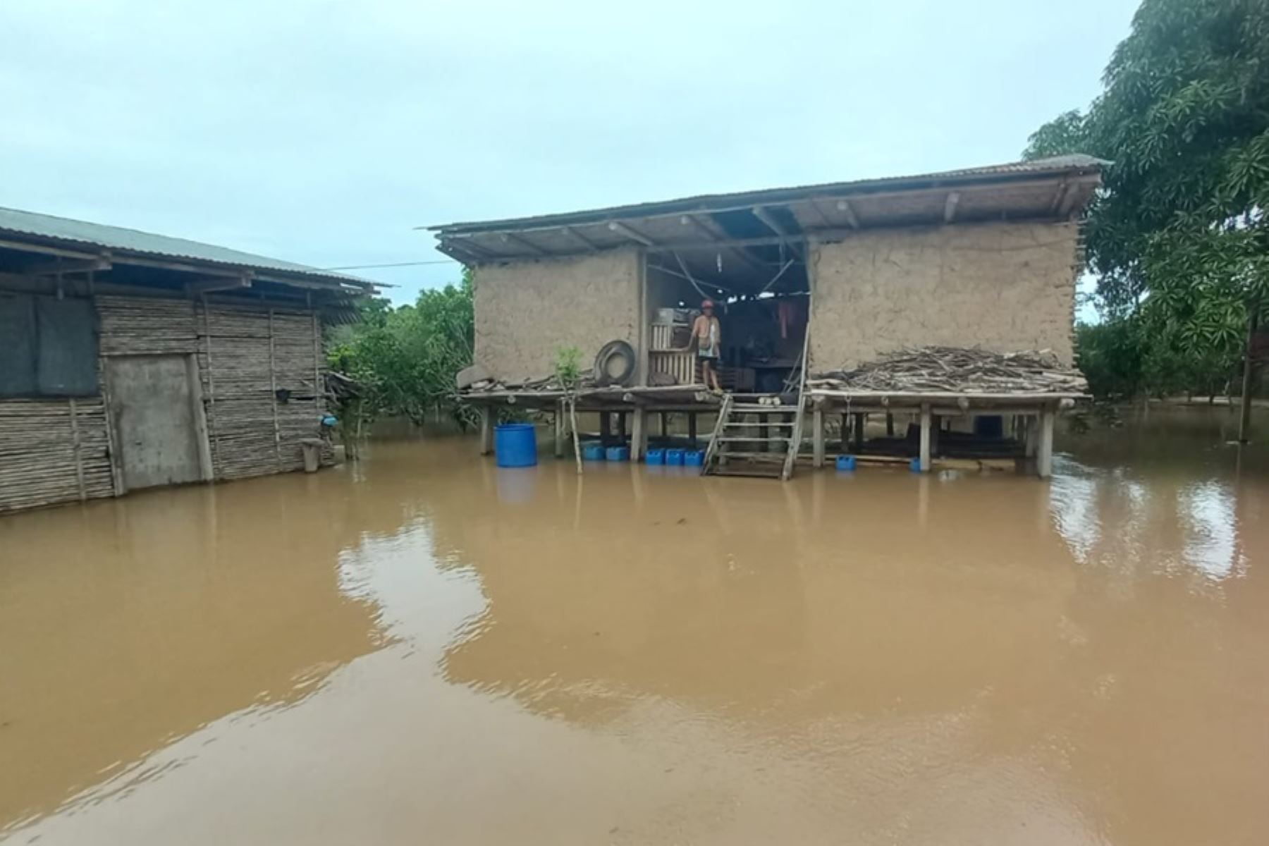 El Gobierno Regional de San Martín, mediante la Oficina Regional de Seguridad y Defensa Nacional y el Centro de Operaciones de Emergencia Regional viene monitoreando las emergencias que se vienen presentando en toda la región, debido a las intensas lluvias que han aumentado el caudal de ríos y quebradas y que vienen produciendo inundaciones.