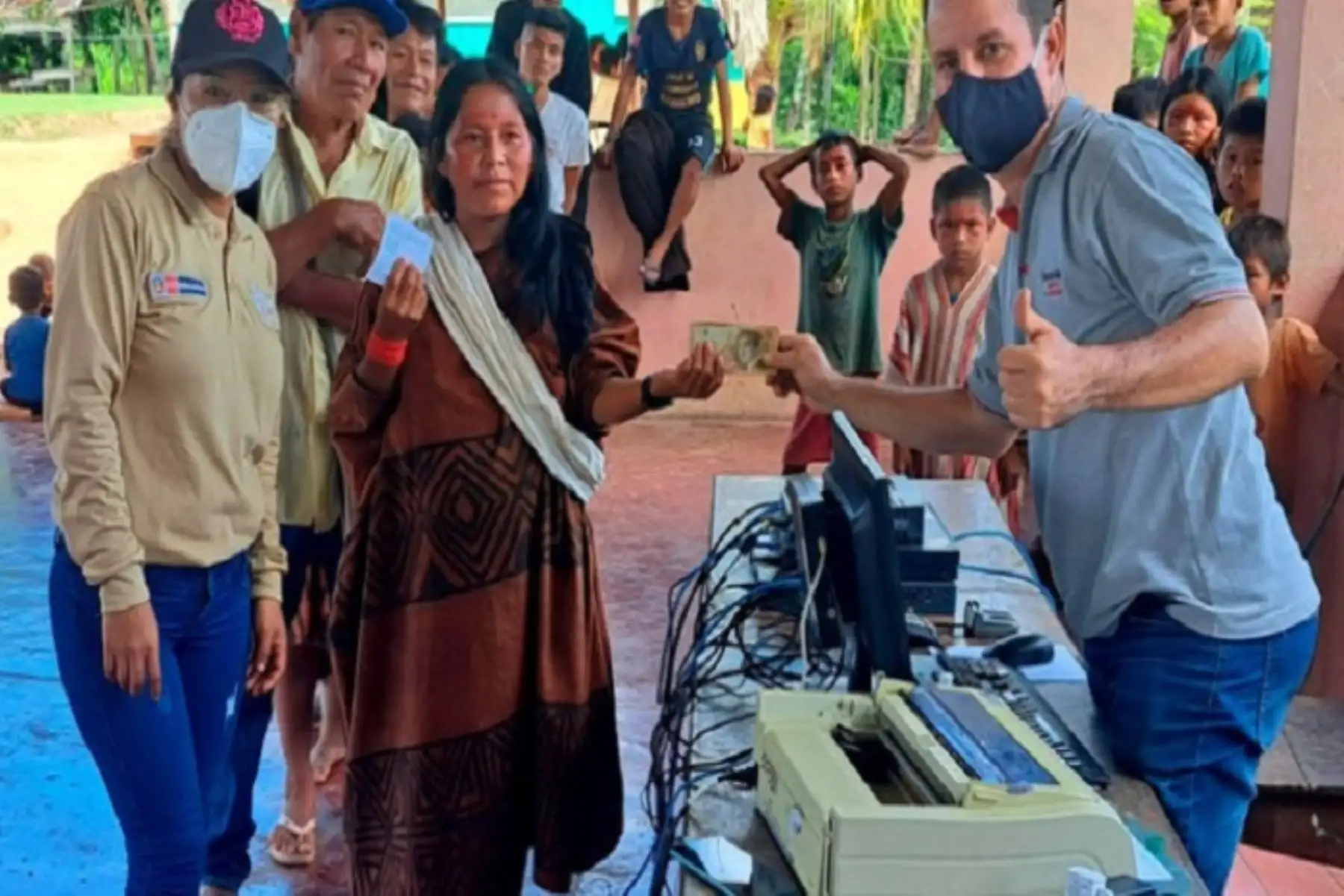 En el caso de Loreto, los gestores llegaron a 7 cuencas de la región, incluyendo Yavarí, Bajo y Alto Putumayo, Bajo Ucayali, Napo, Morona y Tigre. En Ucayali a Medio Bajo Ucayali, Intercuenca Alto Yurúa y Purús; mientras que en Puno en el Lago Titicaca. Foto: Ministerio de Cultura.