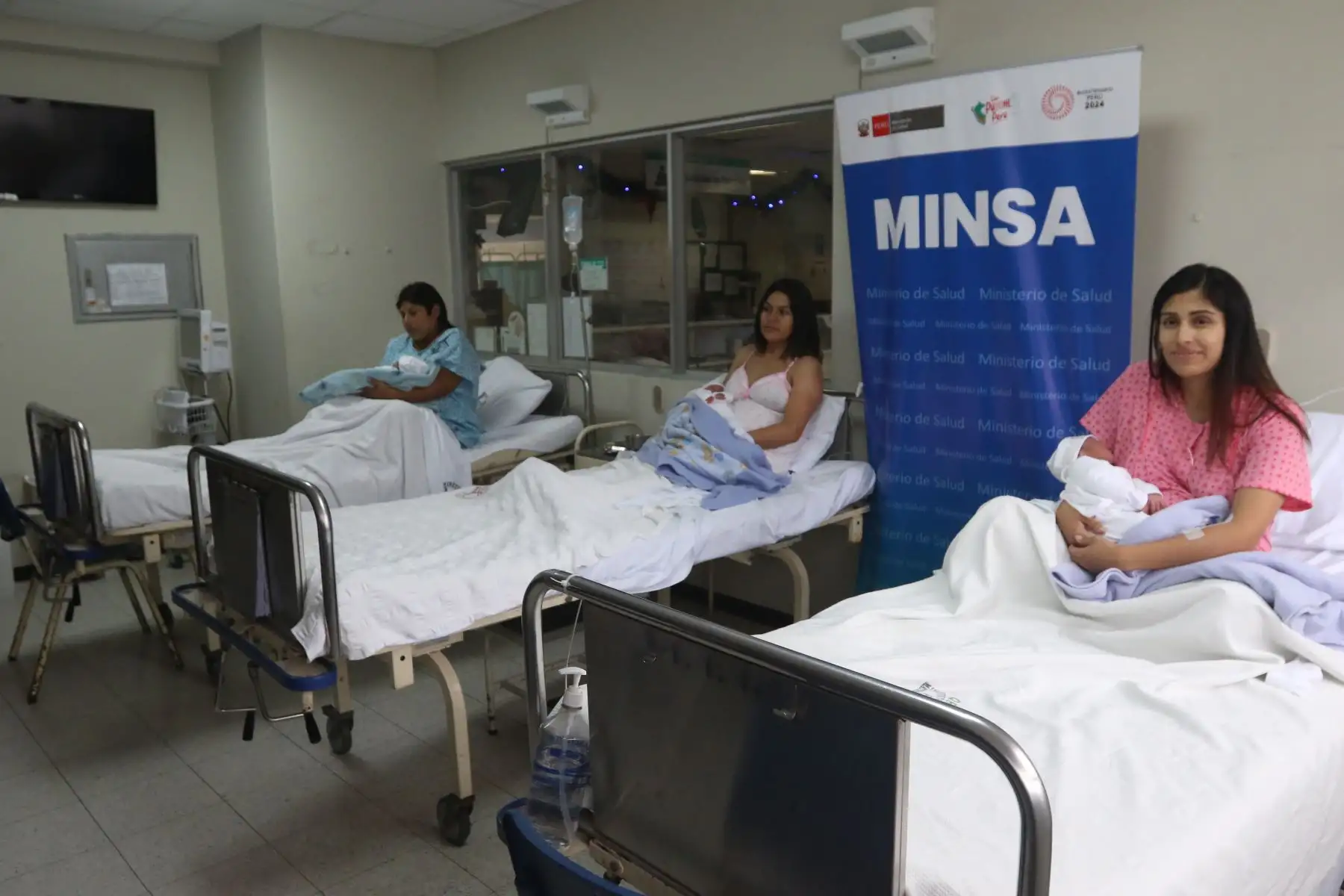 SIS atendió a más de 235 mil mujeres durante embarazo y parto
