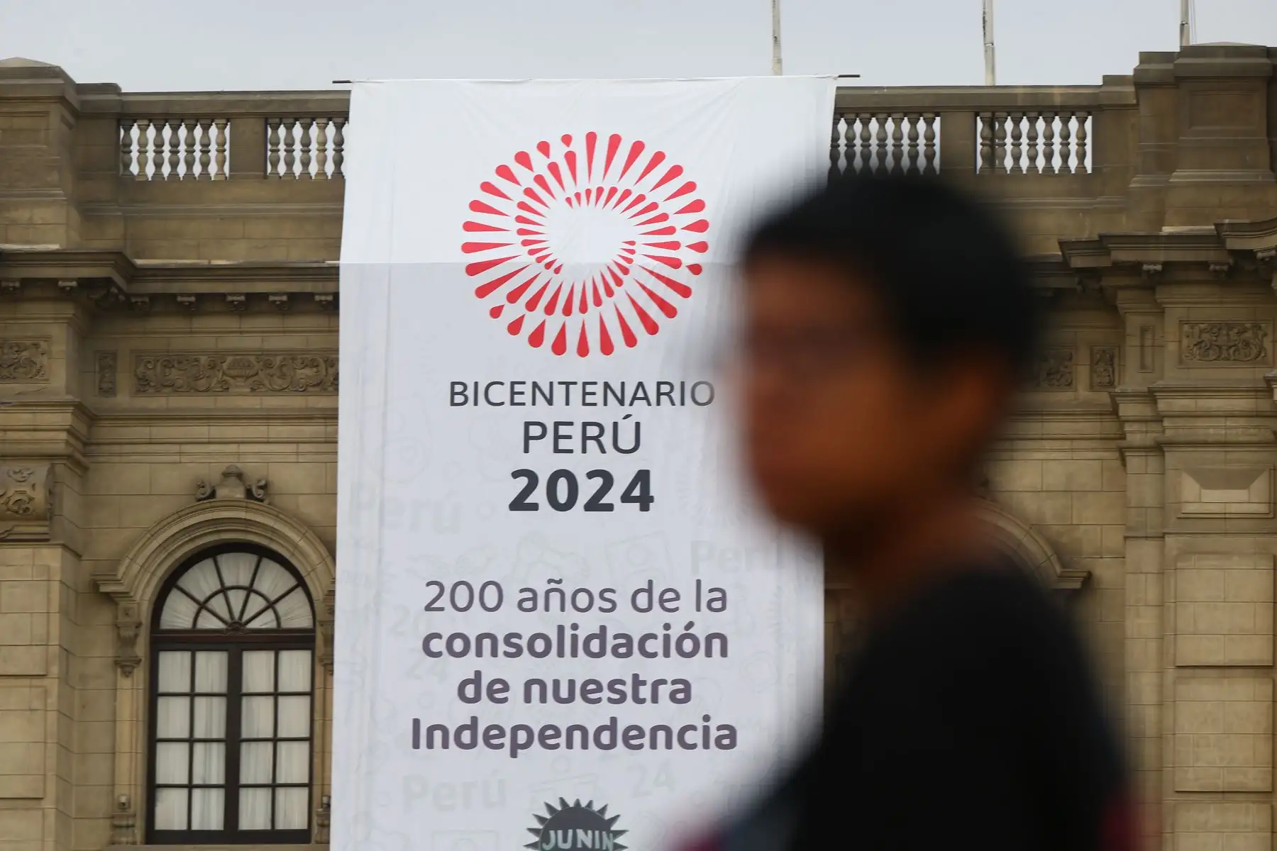 Familias limeñas visitan el Centro Histórico de Lima en el primer día del año 2024
Foto: ANDINA/Eddy Ramos