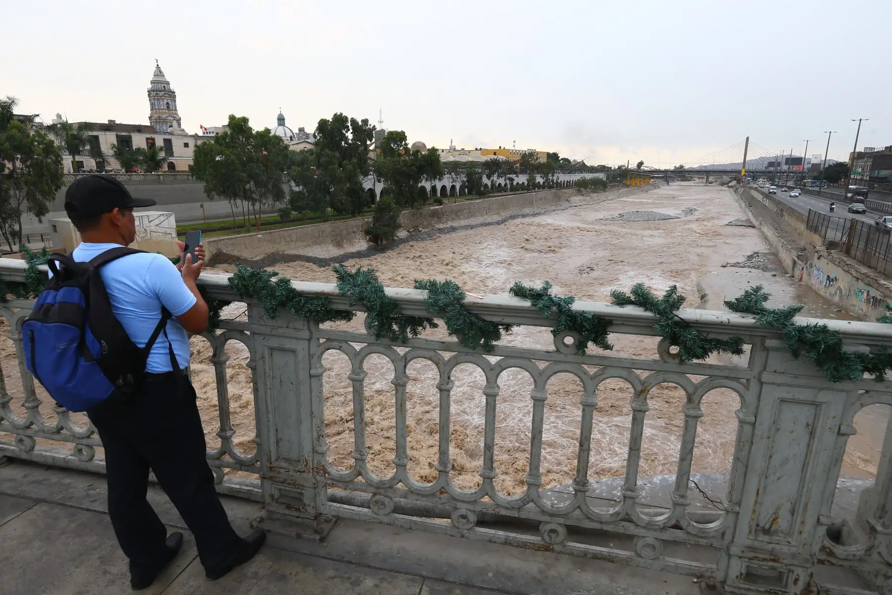 Crecida del caudal del río Rímac . Imágenes realizadas cerca al Centro Histórico de Lima y el Puente del Ejercito
Foto: ANDINA/Eddy Ramos