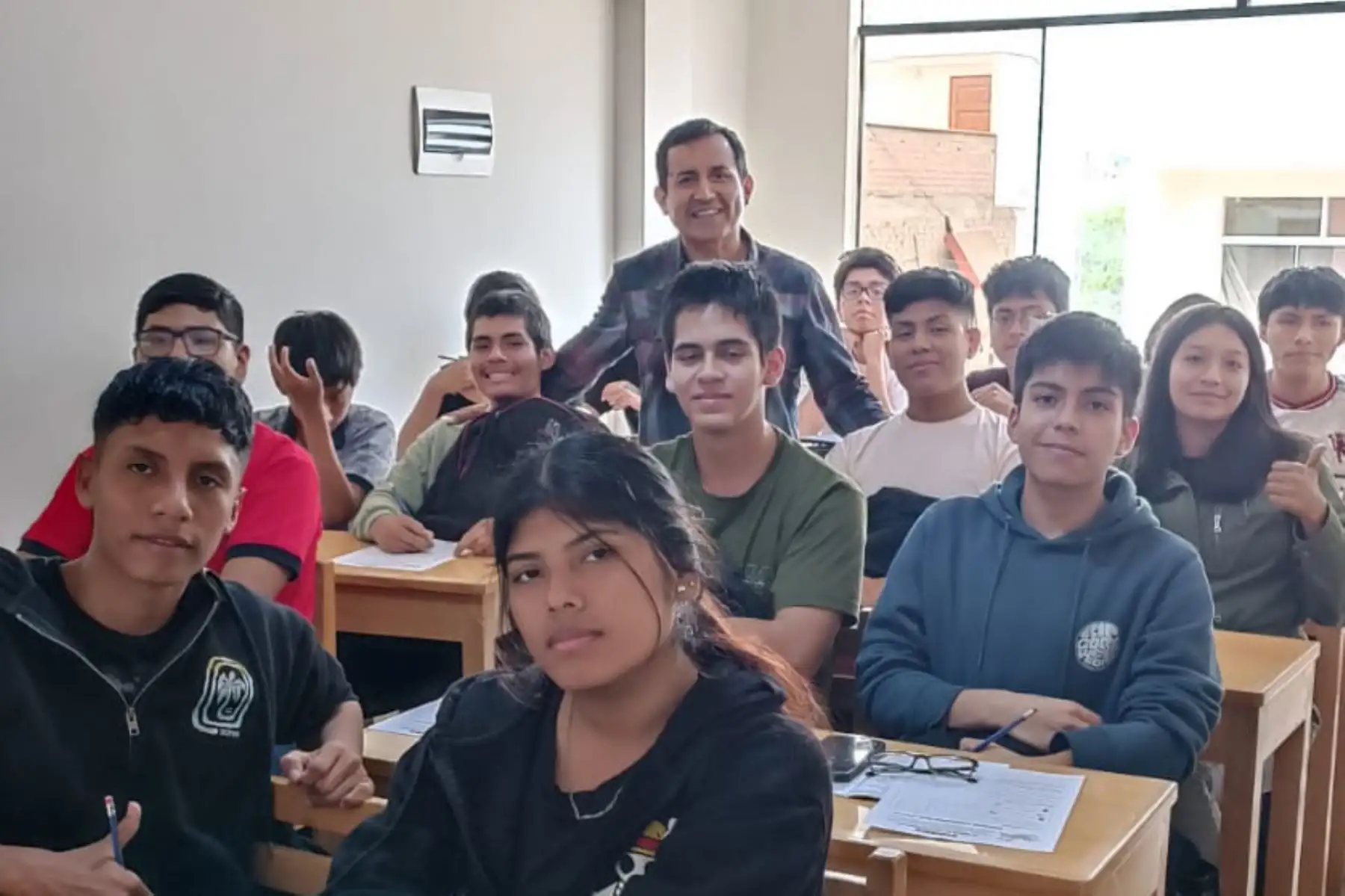 El profesor Aníbal Malger se ha hecho conocido en círculos preuniversitarios por emplear un método que incrementa las posibilidades de ingreso a la universidad de los estudiantes, especialmente a la UNI.