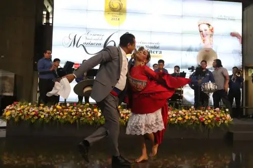 La belleza de la marinera cautiva a todos los peruanos y también a extranjeros que alaban su encanto. ANDINA/Héctor Vinces