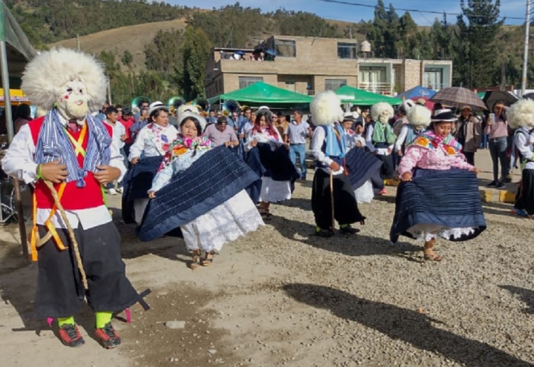 A iniciativa de las autoridades del distrito de Yauli, en Jauja, se inició la elaboración del expediente para que la danza de los Auquishcumo o Corcovados sea declarada Patrimonio Cultural de la Nación.