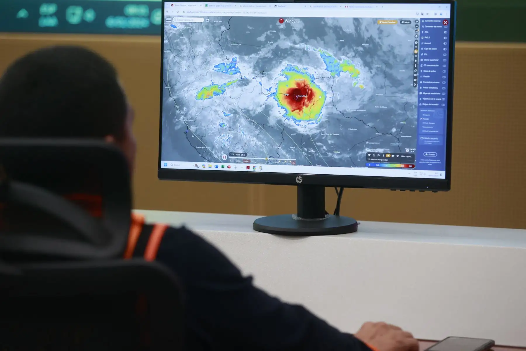 El ministro de Defensa, Jorge Chávez Cresta, afirmó hoy que el país se encuentra altamente preparado para proteger a la población ante la posibilidad de la presencia de fuertes lluvias por el fenómeno de El Niño en la zona costera del Perú. Foto: ANDINA/ Vidal Tarqui