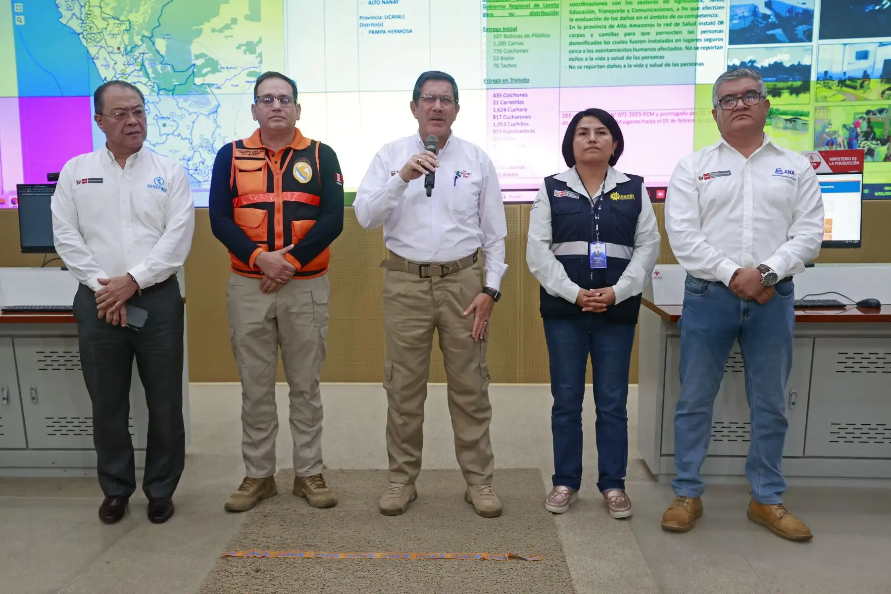 El ministro de Defensa, Jorge Chávez Cresta, afirmó hoy que el país se encuentra altamente preparado para proteger a la población ante la posibilidad de la presencia de fuertes lluvias por el fenómeno de El Niño en la zona costera del Perú. Foto: ANDINA/ Vidal Tarqui