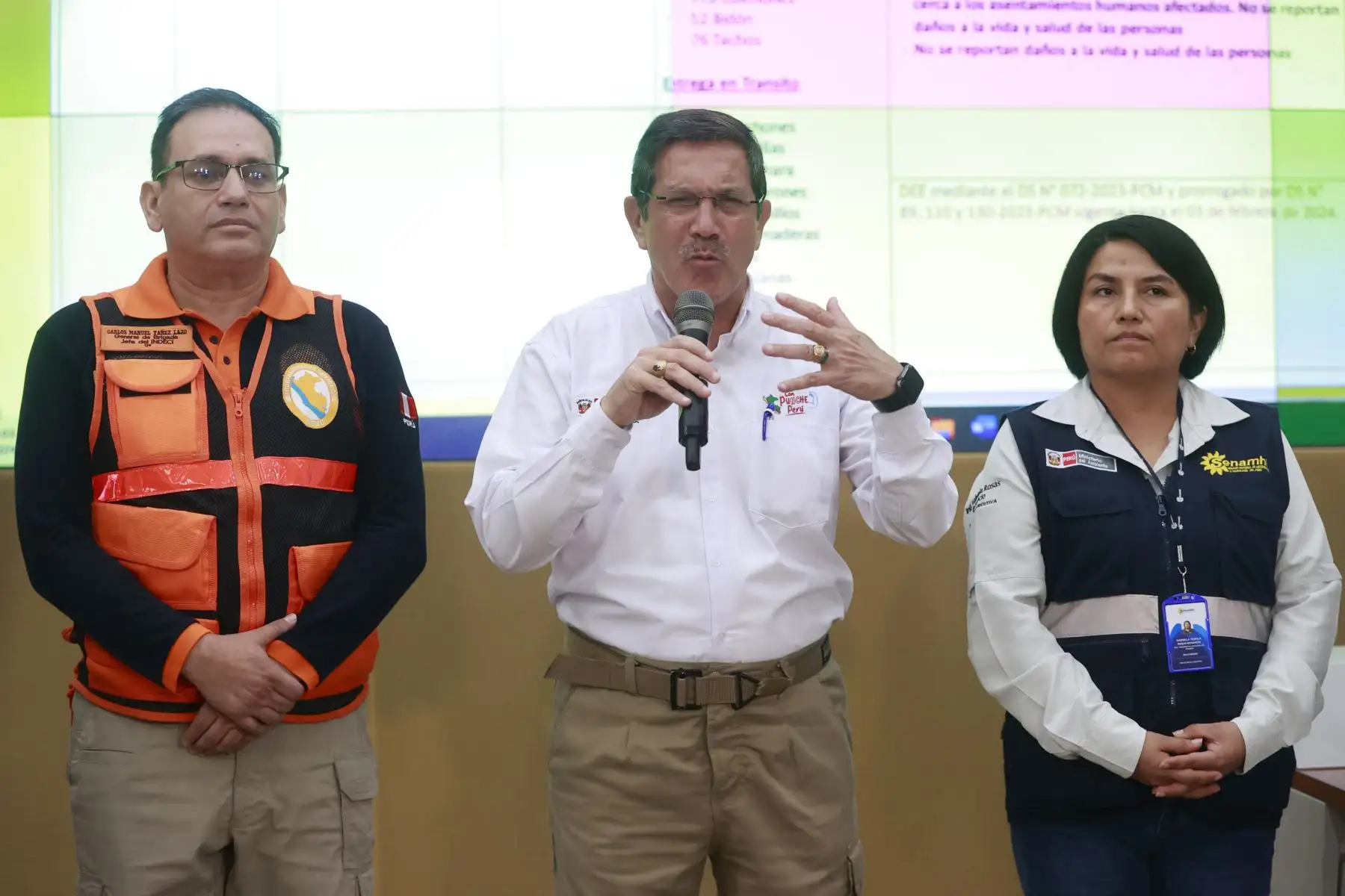 El ministro de Defensa, Jorge Chávez Cresta, afirmó hoy que el país se encuentra altamente preparado para proteger a la población ante la posibilidad de la presencia de fuertes lluvias por el fenómeno de El Niño en la zona costera del Perú. Foto: ANDINA/ Vidal Tarqui