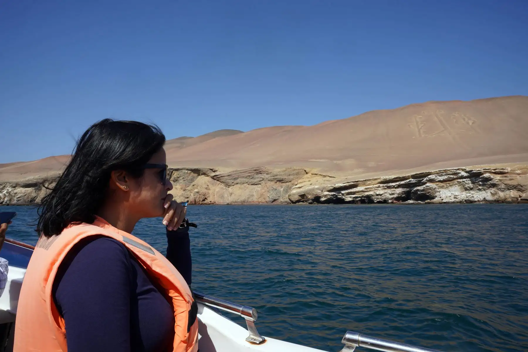 Parte del histórico muelle fiscal, ubicado en ciudad de Pisco, en la región Ica fue destruida por el fuerte oleaje que afecta casi todo el litoral peruano en los últimos días y continuará hasta el domingo 7. Foto: Difusión