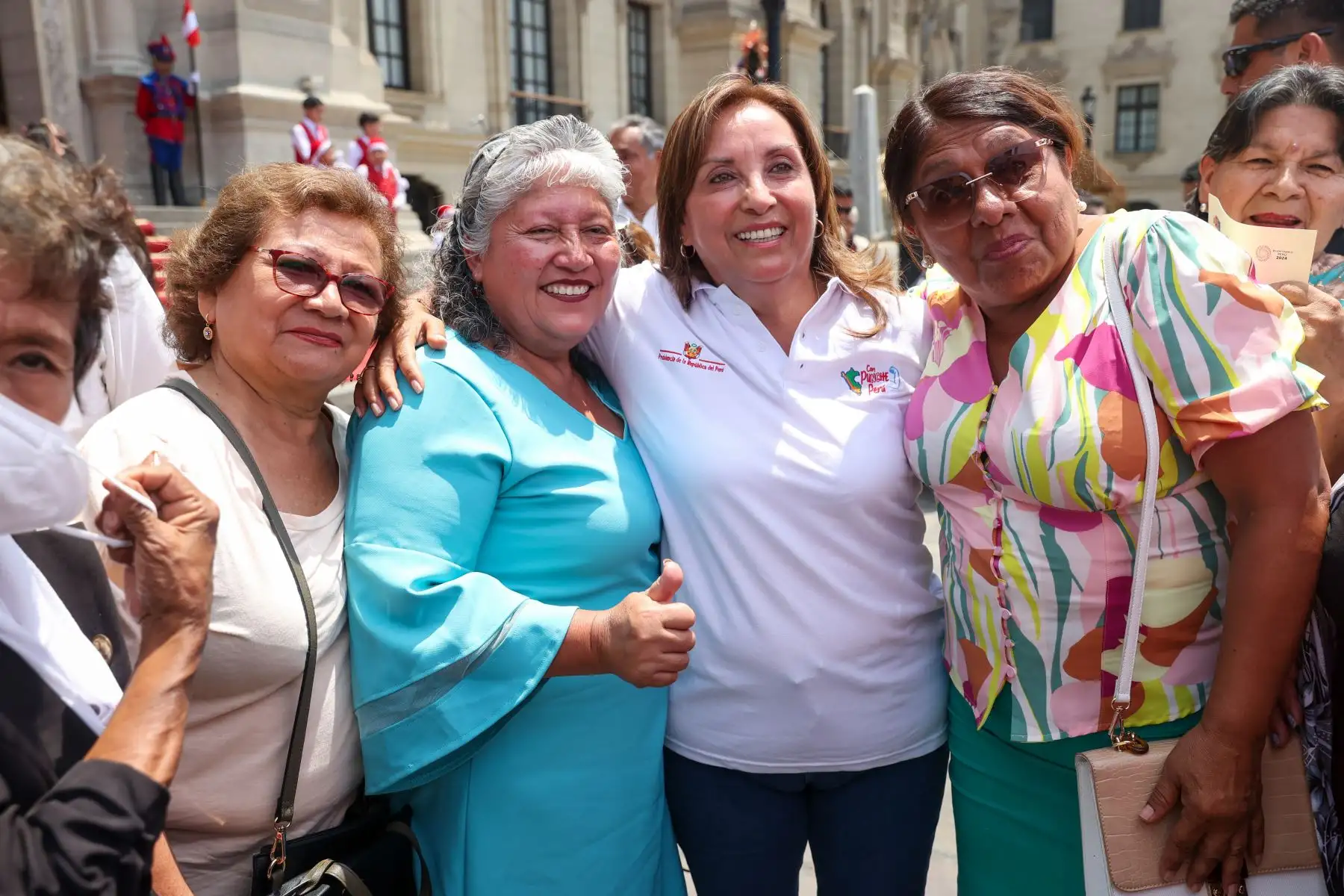 La presidenta Dina Boluarte participó en encuentro con niñas, niños y lideresas de comedores populares, ollas comunes y comités de vaso de leche. Foto: ANDINA/Prensa Presidencia