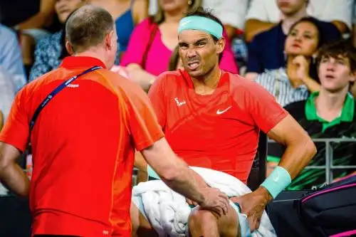 Nadal sufre un microdesgarro en un músculo que lo vuelve a alejar del tenis
