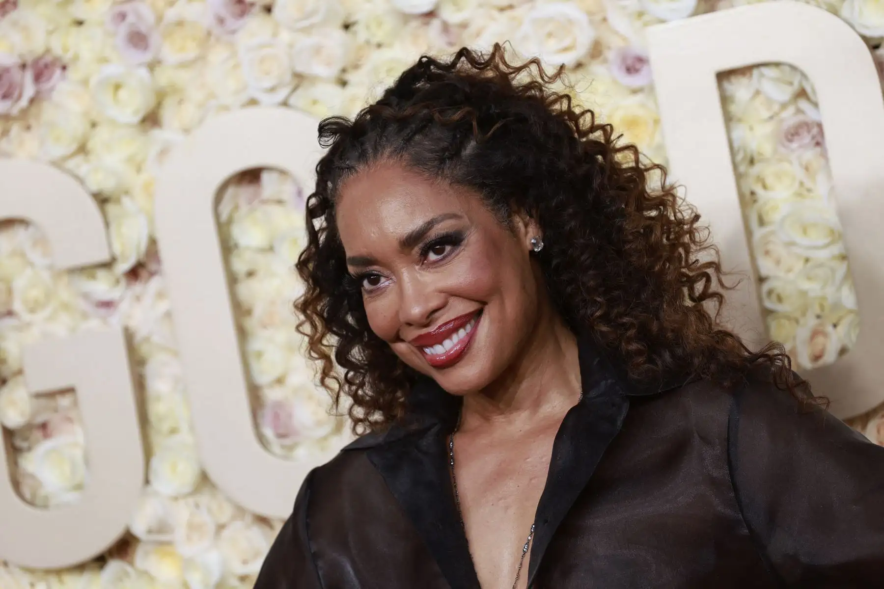La actriz estadounidense Gina Torres llega a la 81ª edición de los Golden Globe Awards en el hotel Beverly Hilton de Beverly Hills, California.
Foto: AFP