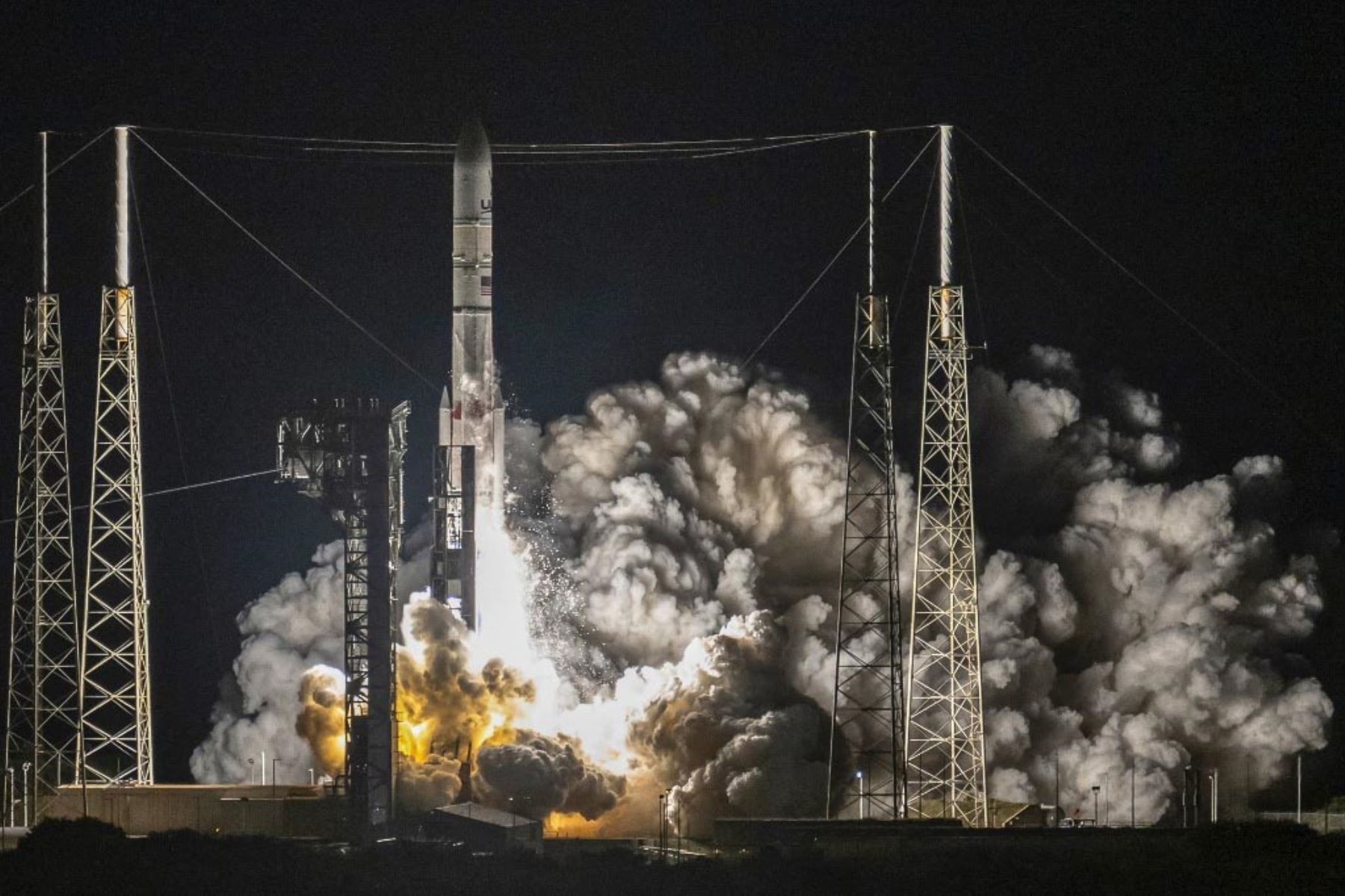 Despegó la primera nave espacial estadounidense que intentará aterrizar en  la Luna en más de medio siglo| Galería Fotográfica | Agencia Peruana de  Noticias Andina