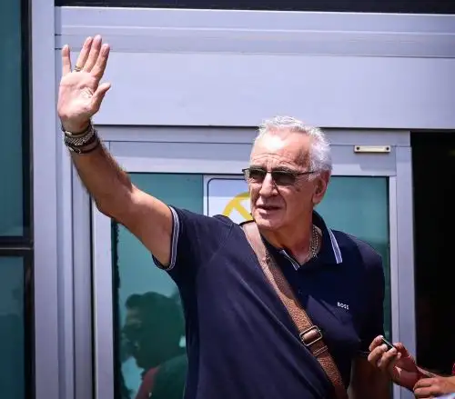 Fossati llegó a Lima para se presentado el miércoles como técnico de la selección peruana