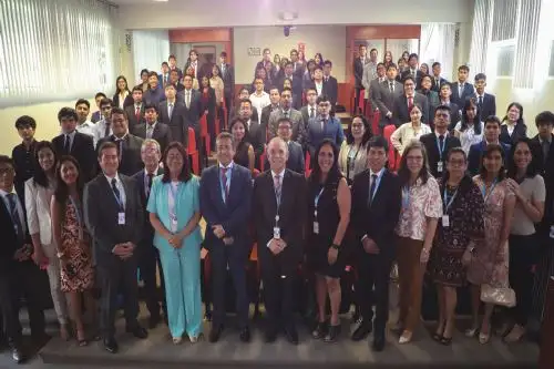 Son 60 universitarios de 11 regiones del país, los que lograron acceder a una de las becas ofrecidas por el Organismo Supervisor de Inversión Privada en Telecomunicaciones (Osiptel). Cortesía Osiptel