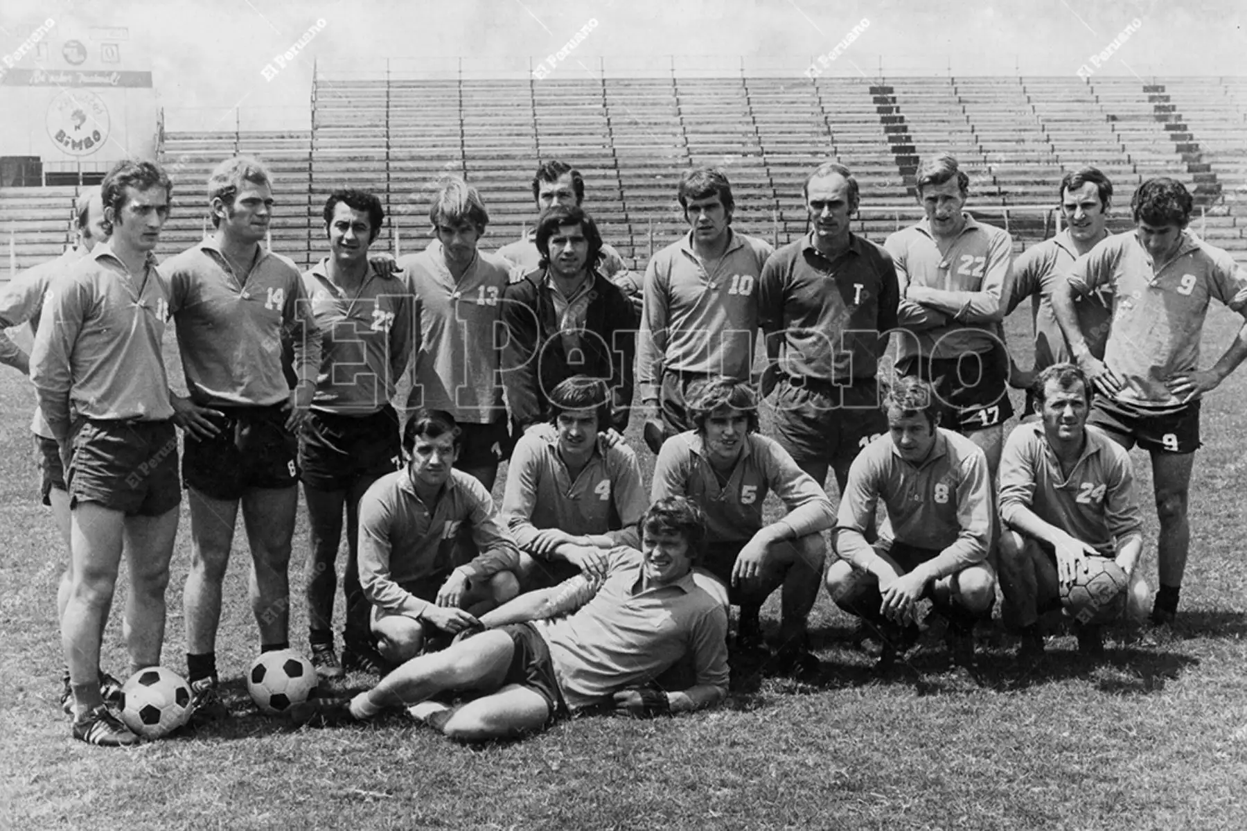 Lima - 2 enero 1971 / El plantel completo del Bayern Munich, con Gerd Müller y Franz Beckenbauer, antes de iniciar sus entrenamientos para los encuentros con Universitario de Deportes y el combinado Alianza-Municipal.  Foto: Archivo Histórico de El Peruano