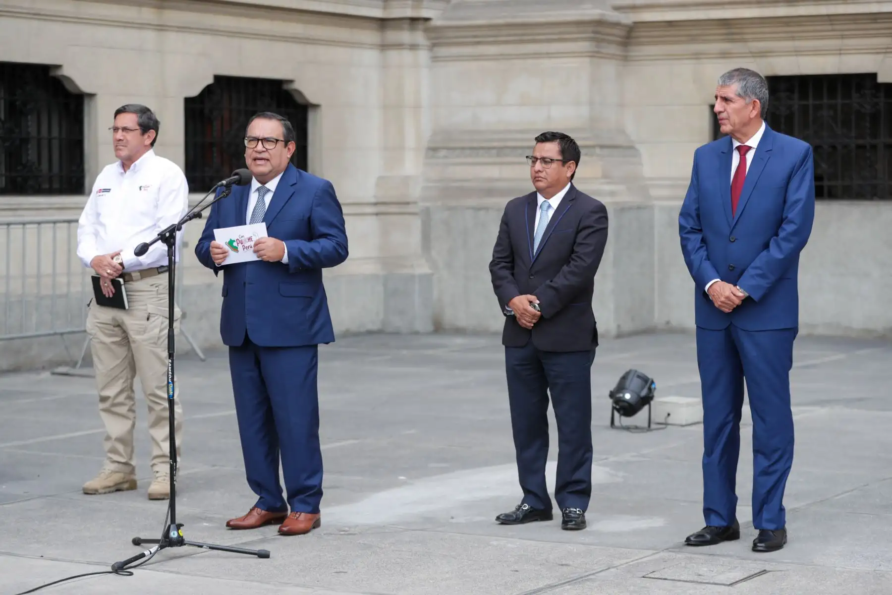 El Gobierno aprobó el destrabe de importantes megaproyectos y ratificó que está absolutamente preparado para enfrentar los posibles embates del Fenómeno El Niño; además, adoptó medidas de protección frente a un posible sismo.
Foto: PCM