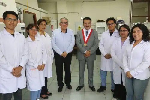Para este verano 2024, San Marcos lanzó por primera vez el Programa de Inducción en Investigación Científica–Verano 2024, el cual busca fomentar la indagación y la sistematización académica desde el segundo año de la carrera profesional.ANDINA/Héctor Vinces