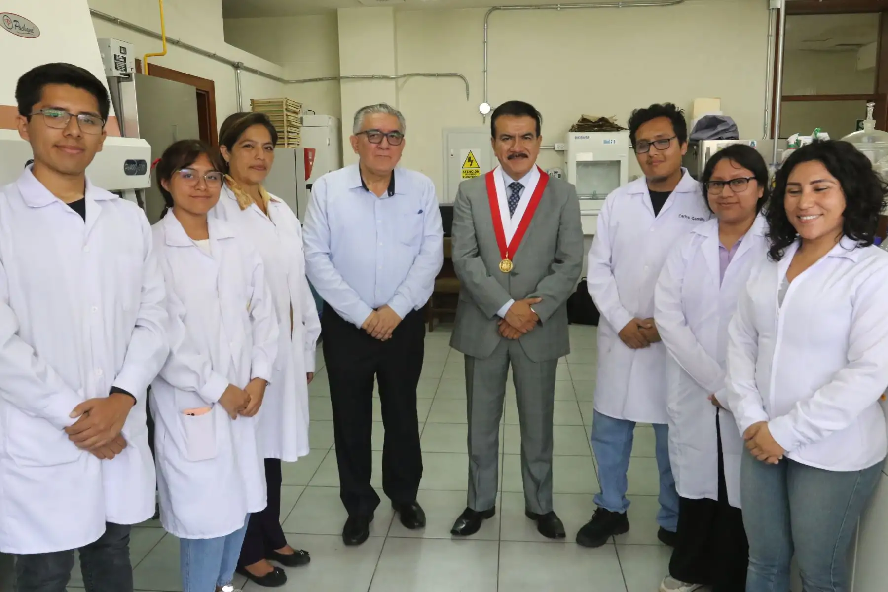 Para este verano 2024, San Marcos lanzó por primera vez el Programa de Inducción en Investigación Científica–Verano 2024, el cual busca fomentar la indagación y la sistematización académica desde el segundo año de la carrera profesional.ANDINA/Héctor Vinces