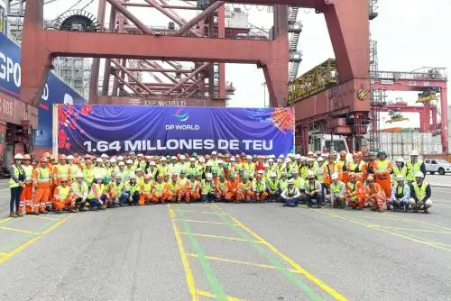 Trabajadores del Muelle sur del puerto del Callao. Foto: Cortesía.