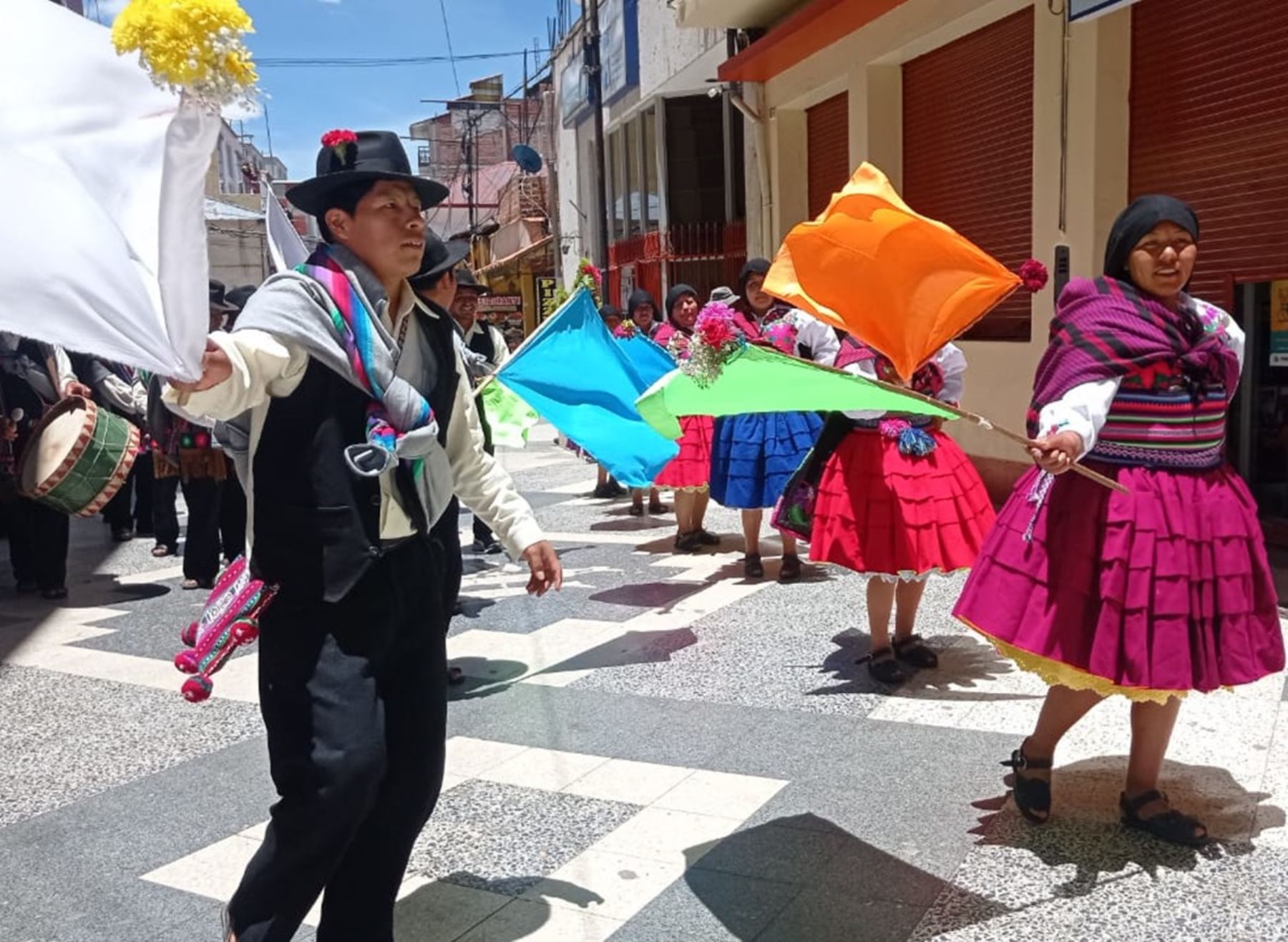 La isla de Amantaní, región Puno, celebra desde hoy jueves 11 hasta el martes 23 de enero, la Festividad de San Sebastián Pachatata y Pachamama del lago Titicaca con diversas danzas originarias. Foto: Alberto Alejo