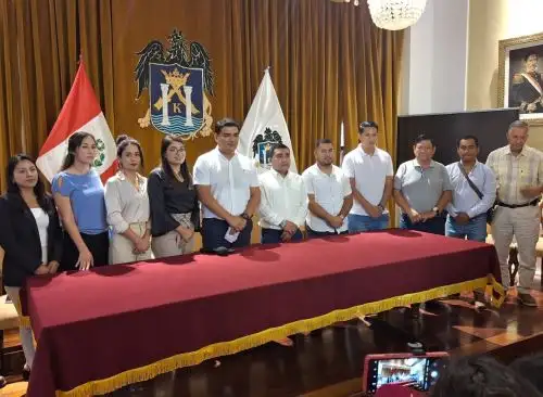 Mario Colberth Reyna Rodríguez asumió esta mañana el cargo de alcalde provincial de Trujillo luego que el JNE confirmara la suspensión a Arturo Fernández. Foto: Luis Puell