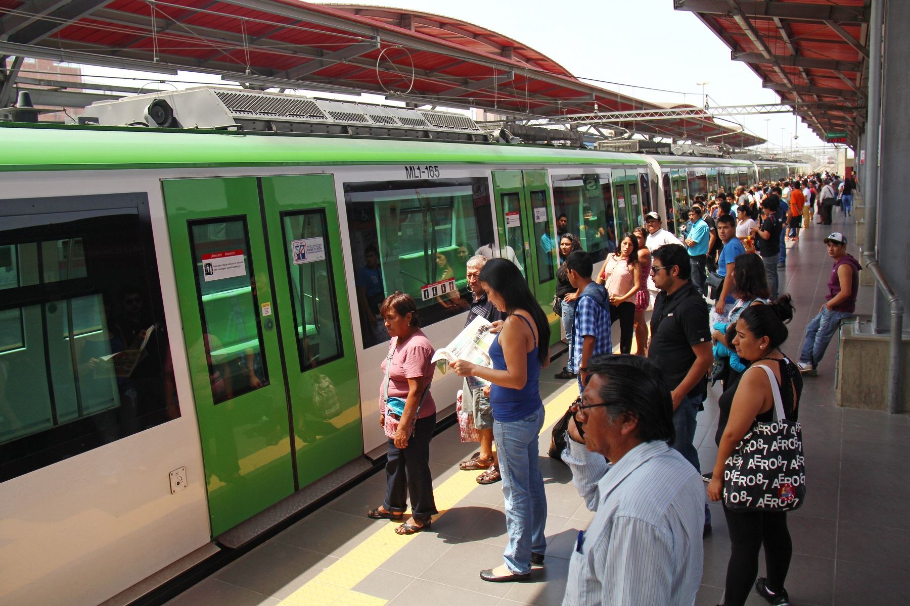 MTC gestiona ampliar la capacidad de la Línea 1 del Metro de Lima para brindar un mejor servicio a los usuarios. Cortesía Ositran