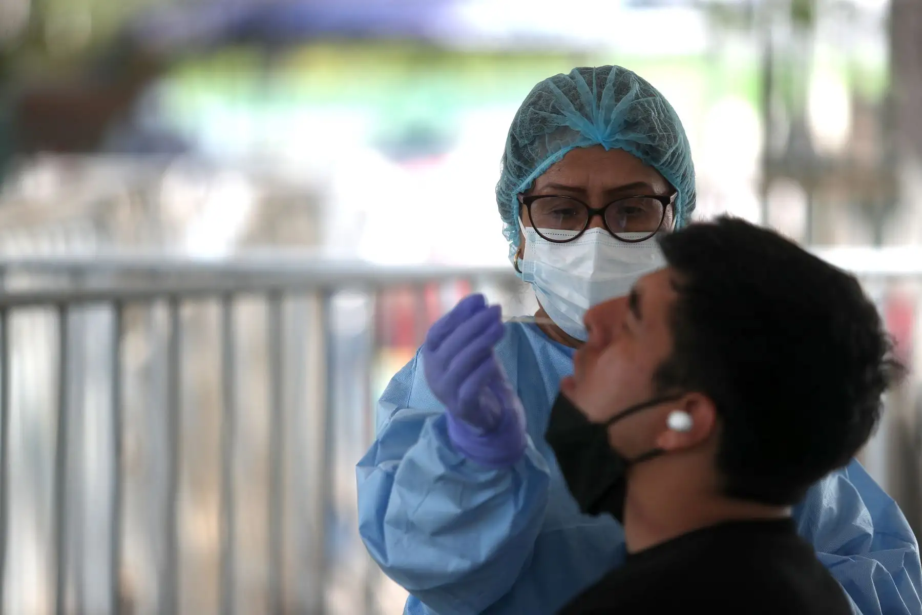 El Ministerio de Salud (Minsa) emitió un comunicado sobre la vigencia de las vacunas contra el covid-19 a fin de aclarar la desinformación generada recientemente sobre su seguridad, eficacia y extensión de uso en la población.  Foto: ANDINA/Ricardo Cuba