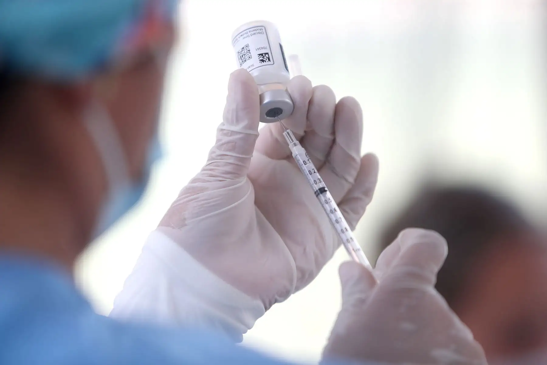 El Ministerio de Salud (Minsa) emitió un comunicado sobre la vigencia de las vacunas contra el covid-19 a fin de aclarar la desinformación generada recientemente sobre su seguridad, eficacia y extensión de uso en la población.  Foto: ANDINA/Ricardo Cuba