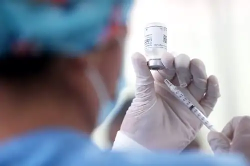 El Ministerio de Salud aprueba esquema para aplicación de la vacuna monovalente adaptada. Foto: ANDINA/Ricardo Cuba.