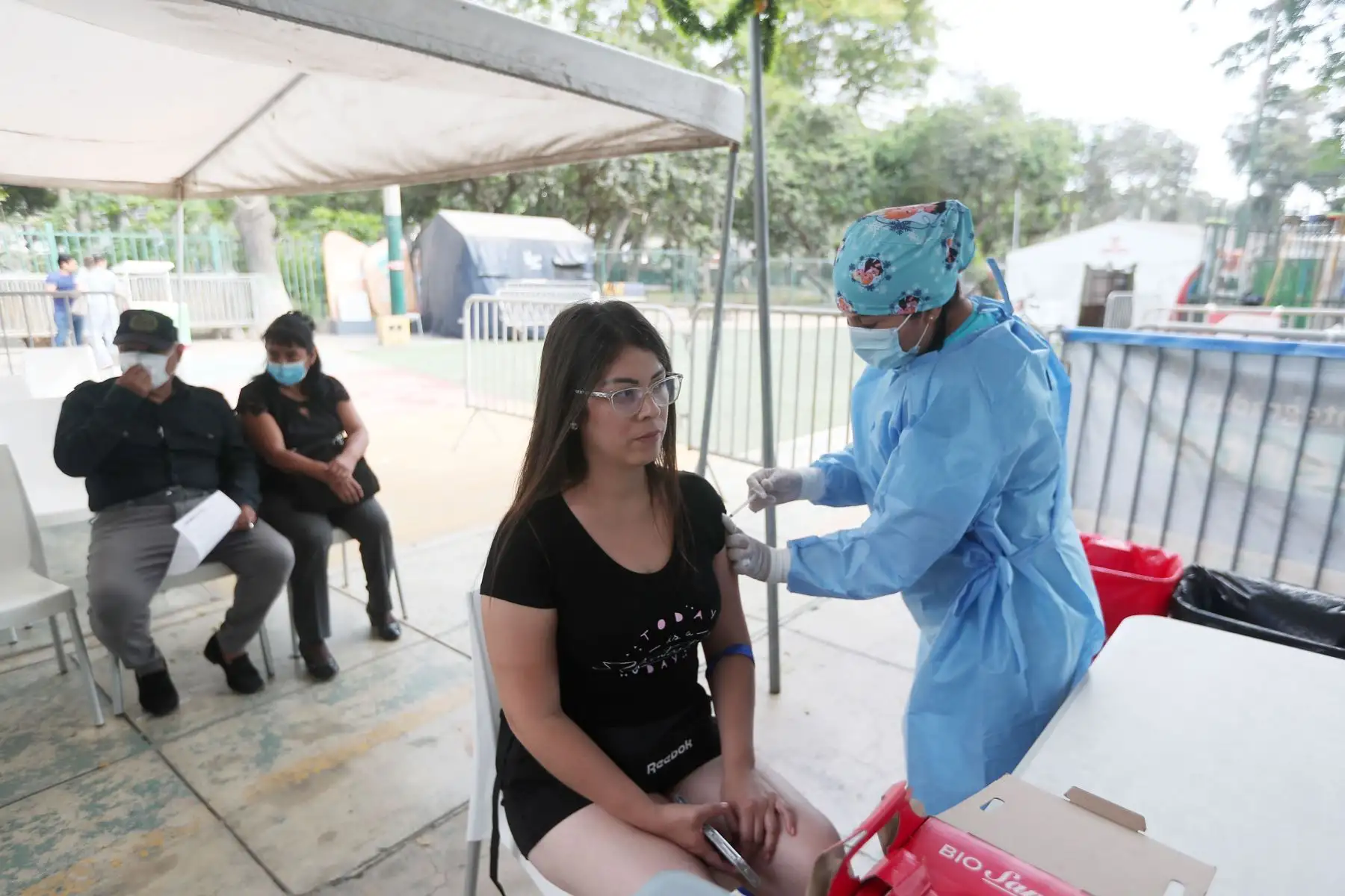 INS: las vacunas bivalentes contra el covid-19 son seguras y no están vencidas   Foto: ANDINA/Ricardo Cuba