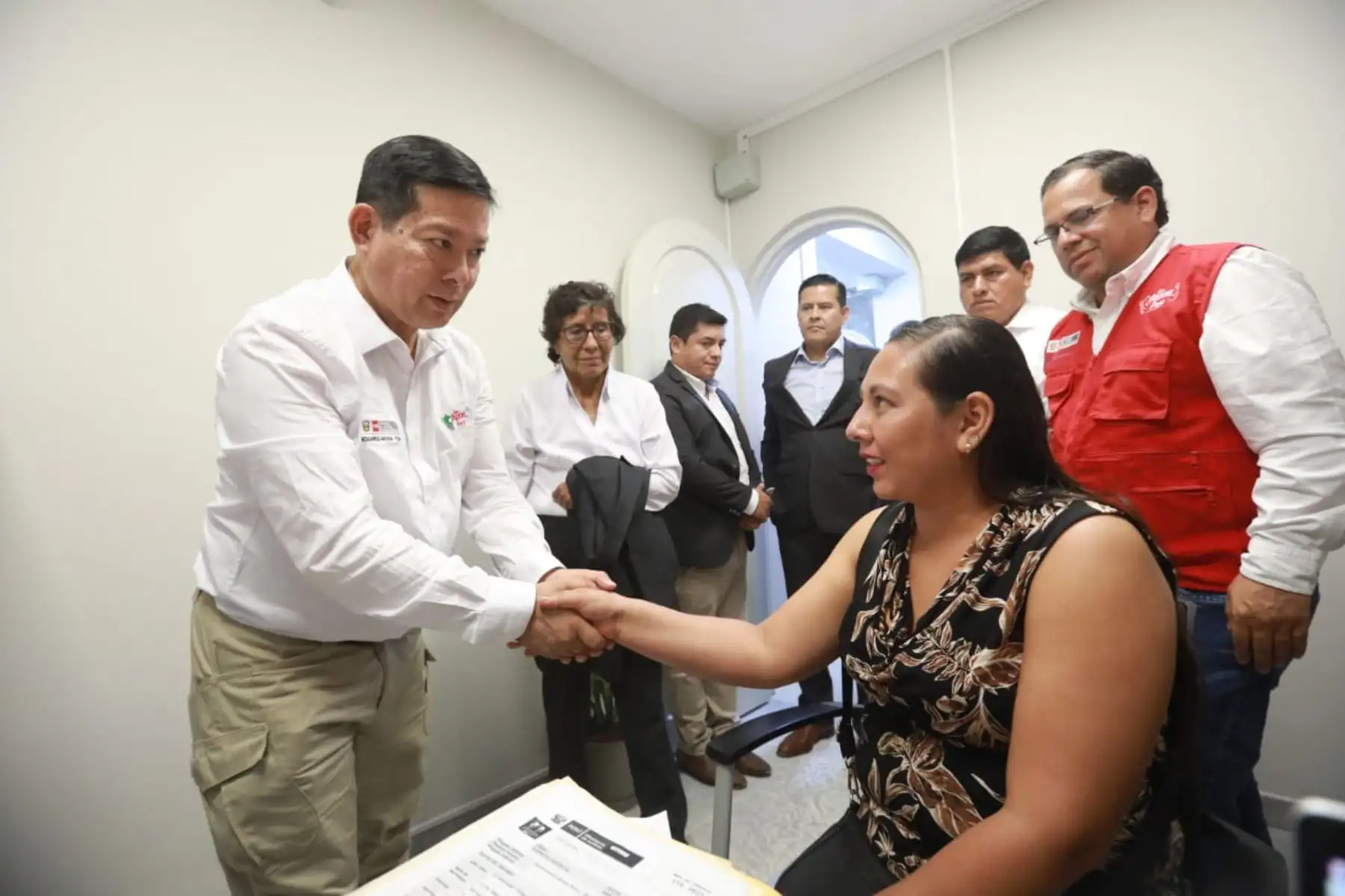 También señaló que, de esta manera, el gobierno reafirma su presencia en esta parte del país, con el objetivo de garantizar el acceso a la justicia y el derecho a la defensa. “Traemos este mensaje de esperanza del gobierno, estamos llegando a cada sector de la población, no vamos a esperar que toquen nuestras puertas”, enfatizó.
Foto: ANDINA/MINJUSDH