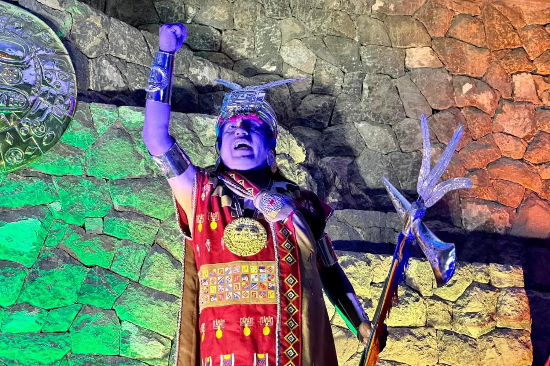 Por segundo año, la interpretación de máximo gobernante del Tahuantinsuyo recaerá en Robert Paucara Churana. Natural de la comunidad de Jilayhua, del distrito de Yanaoca, provincia de Canas, es profesor de profesión y se dedica al trabajo social y cultural en provincias altas.

Foto: ANDINA/Percy Hurtado