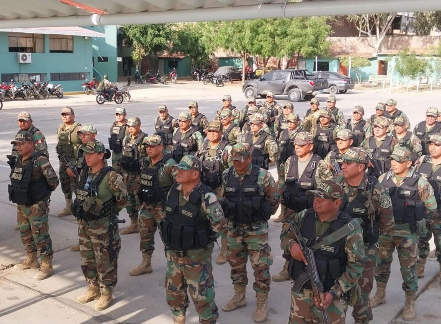 Un total de 48 agentes de la Dinoes fueron desplazados al distrito de Suyo, provincia de Ayabaca, región Piura, para reforzar la vigilancia en los puestos de control fronterizo con Ecuador. ANDINA/Difusión