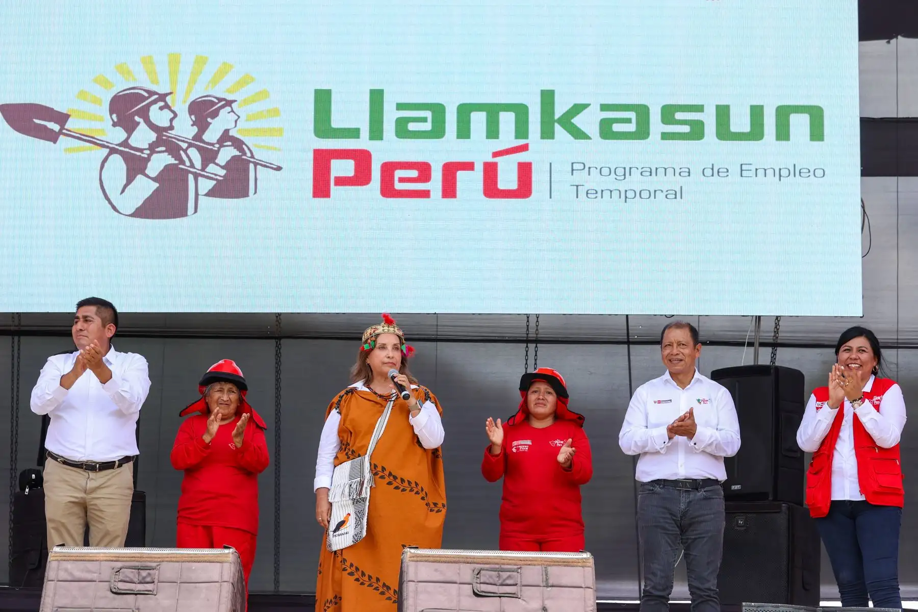 La presidenta de la república, Dina Boluarte, participó en la ceremonia de presentación de resultados del programa Llamkasun Perú en el distrito de Pichanaqui, en la región Junín
Foto: ANDINA/Prensa Presidencia