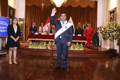 El abogado Mario Colberth Reyna Rodríguez juró hoy como nuevo alcalde provincial de Trujillo. Foto: ANDINA/Cortesía Luis Puell