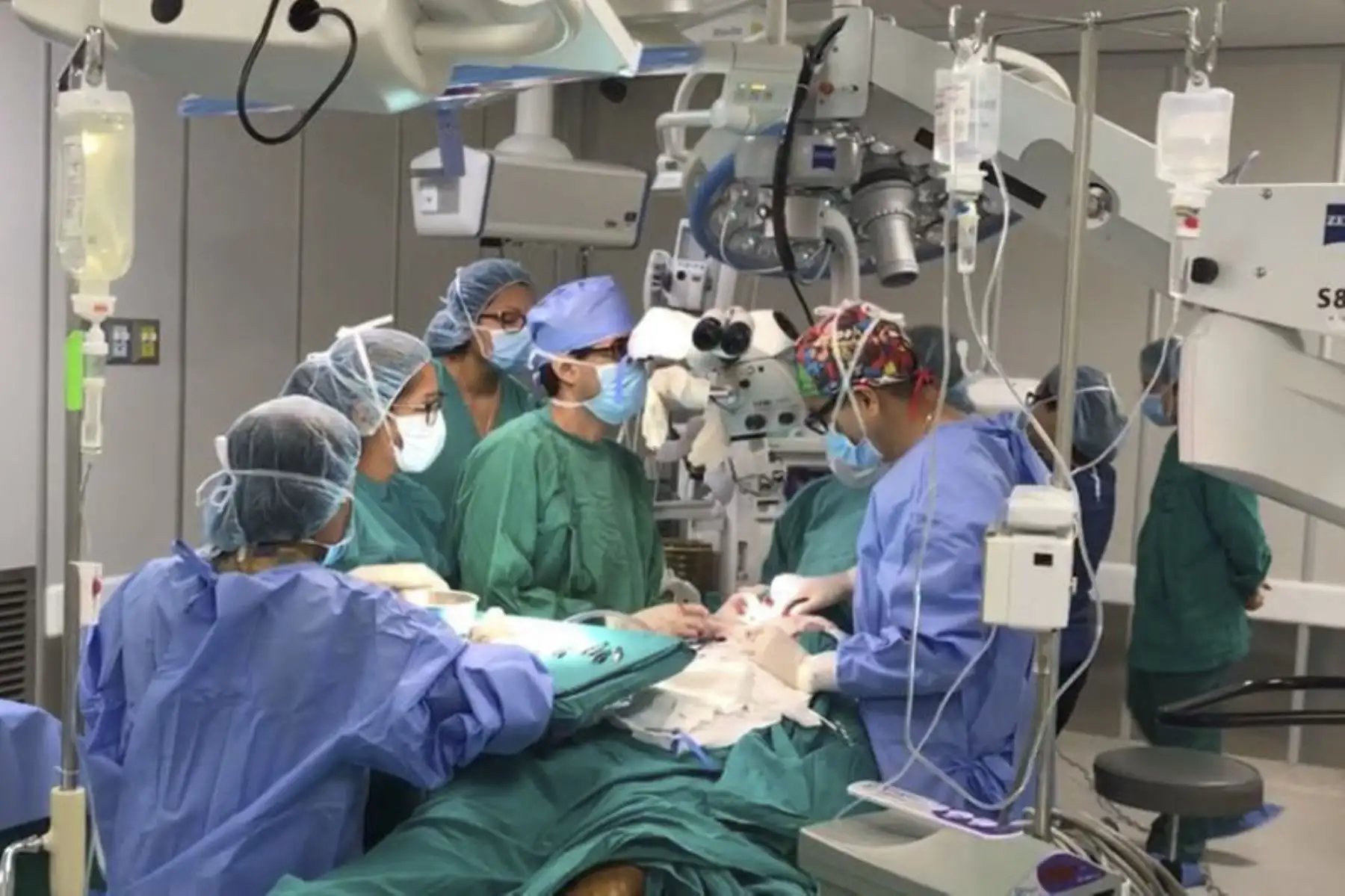 Los médicos del INEN se encuentran altamente capacitados para desarrollar estas técnicas, y su proeza ha sido reconocida mundialmente a través del Journal of Surgical Case Reports de la Universidad de Oxford. ANDINA/ INEN.