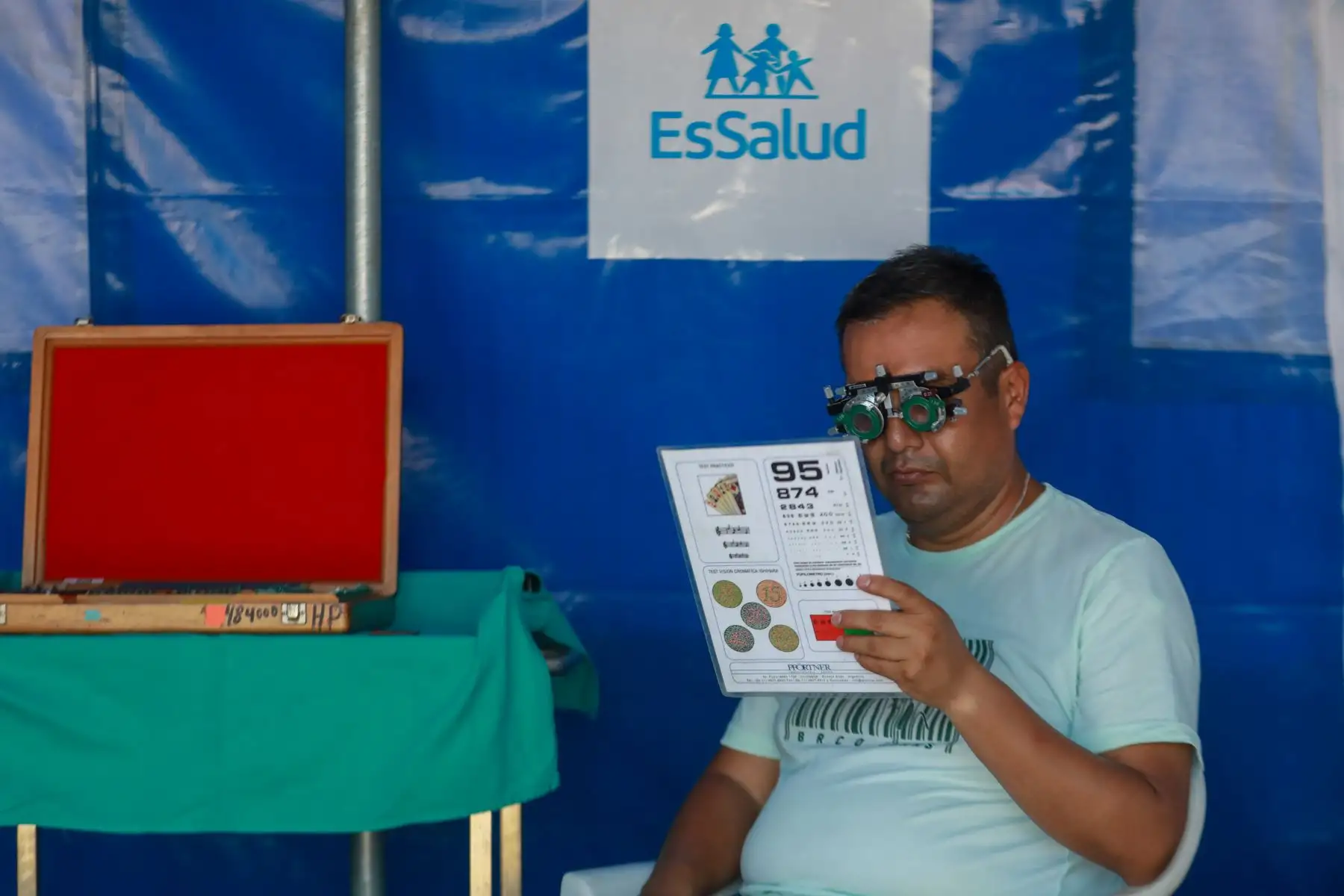 EsSalud promueve la campaña"  Verano Saludable"  en la playa Agua Dulce, donde veraneantes  tuvieron la oportunidad de vacunarse contra la covid-19 y  acceder de forma gratuita a los servicios de dermatología, oftalmología y más.
Foto: EsSalud