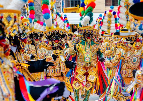 Con una maratón de más de 12 horas de baile, más de 30 cuadrillas de danzantes participarán de la clausura del Festival de Los Negritos de Huánuco este viernes 19 de enero. ANDINA/Difusión