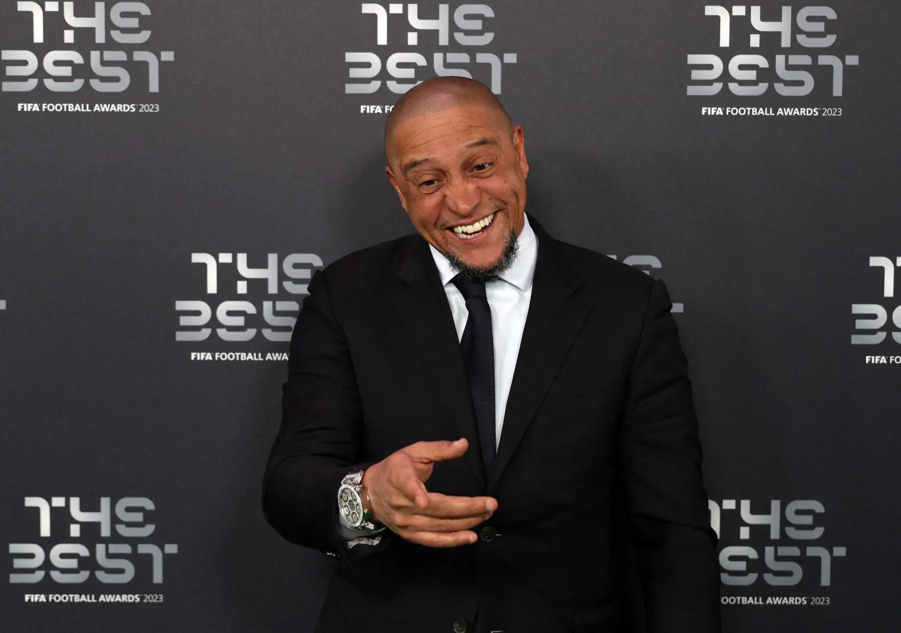El ex internacional brasileño Roberto Carlos posa a su llegada para asistir a la ceremonia de los Best FIFA Football Awards 2023 en Londres el 15 de enero de 2024.
Foto:AFP