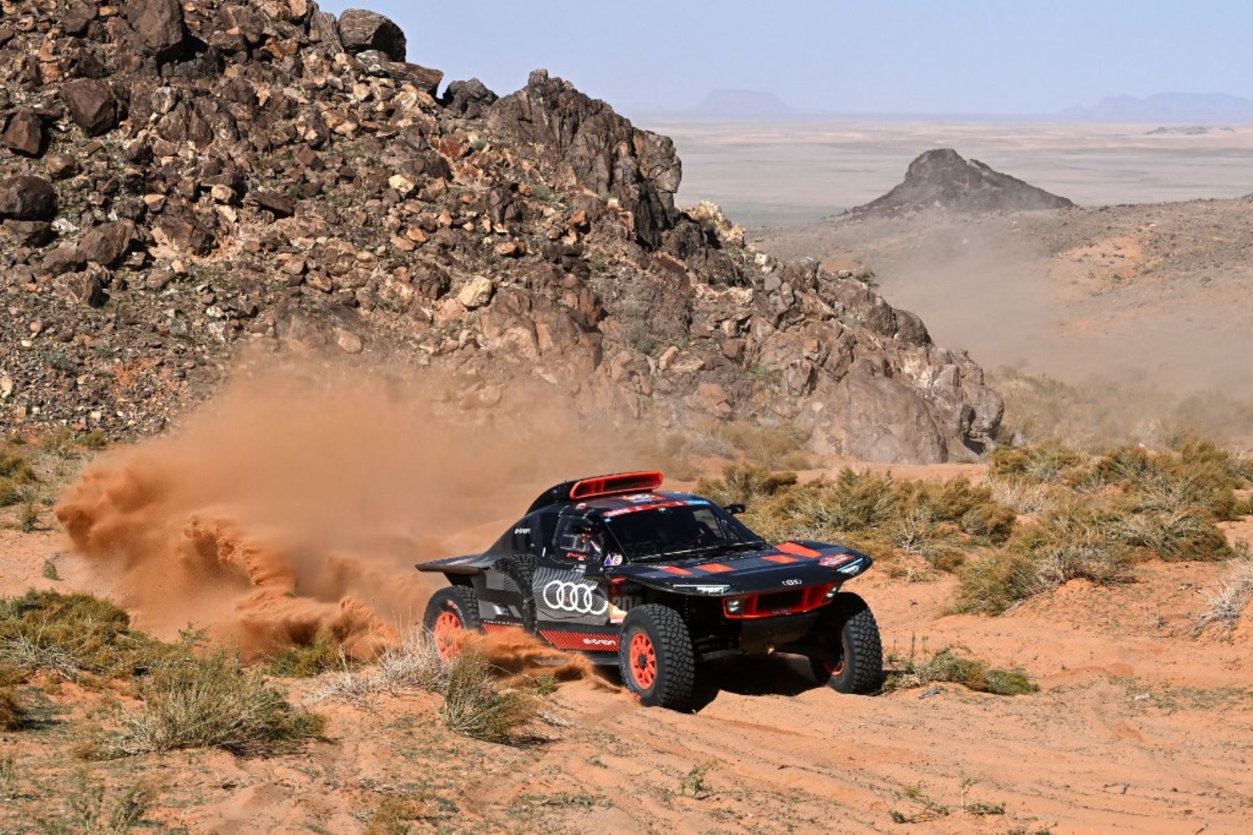 Rally Dakar A tres días del final, Loeb aprieta y Sainz aguanta el